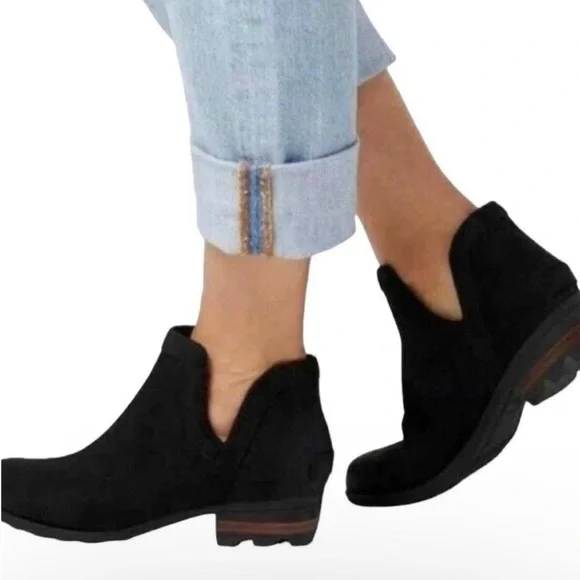 Sorel Lolla Cut Out Bootie’s  Women's Black  waterproof Suede Leather size 8 - Picture 2 of 6